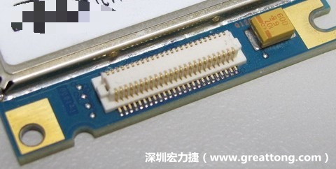 PCBA大講堂：板對(duì)板連接器下面裸銅設(shè)計(jì)，造成模組功能不良