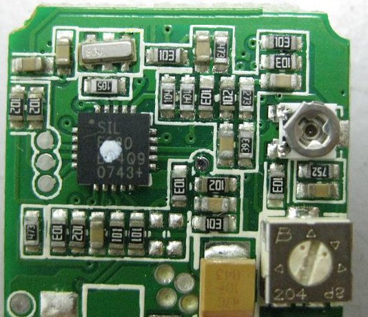 PCBA加工IC元件主要分為DIP及SMD兩大類，DIP 插件的IC，SMD (Surface Mount Device) 表面貼裝元件。