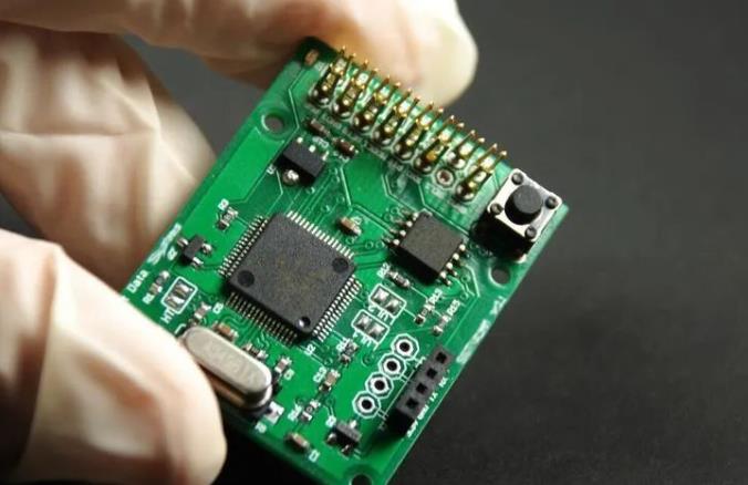 PCBA加工廠家如何正確處理濕敏元件？